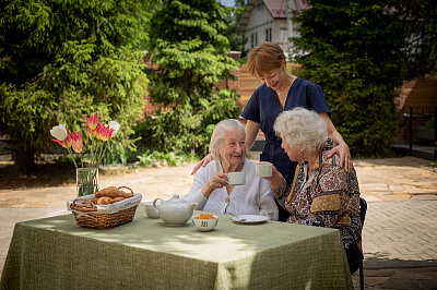 Пансионат для пожилых с деменцией в Юбилейном
